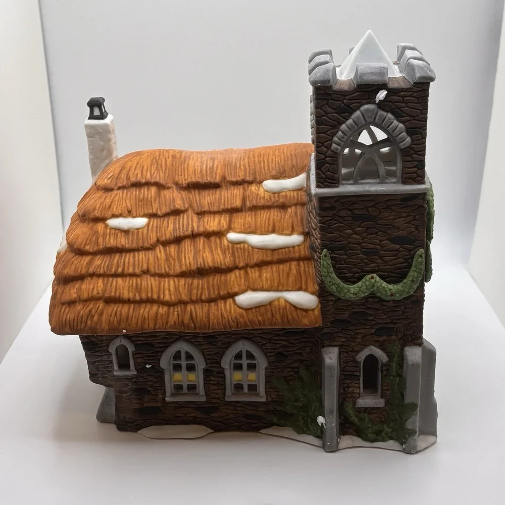 Department 56 Ivy Glen Church #5927-7 Dickens Village Series Lighted Building